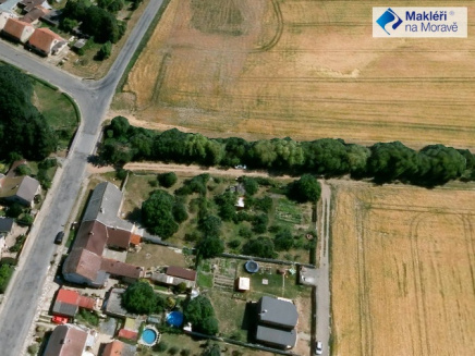 Prodej pozemku k výstavbě RD, Liboš, 1210 m2
